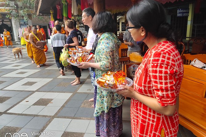 4 highlights: Sticky Waterfall/Elephants/local market /Wat Banden - Wat Banden: Chiang Mai’s spiritual temple stop