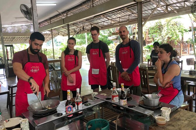 Authentic Thai Cooking Class and Farm Visit in Chiang Mai - Choosing 6 Dishes: How the Menu System Keeps You Focused