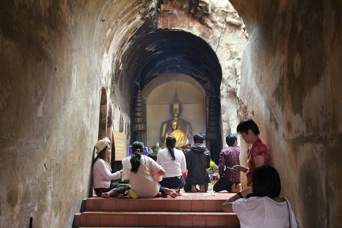 Best seller!! Amazing Night tour, Doi Suthep + Wat umong - Top Must visit! - How the guide shapes the tour (and why it matters)