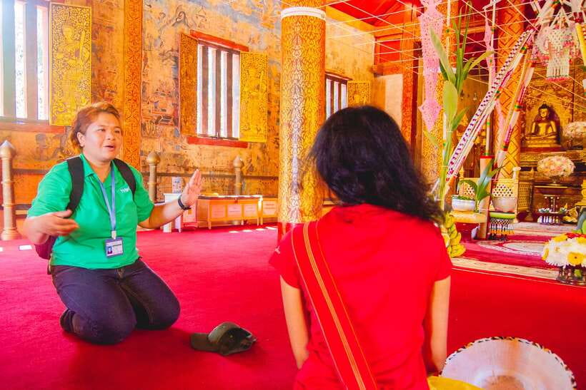 Chiang Mai: 3 Hour Old City and Temples Guided Walking Tour - Timing, Heat, and Footwear: The Comfort Stuff That Matters