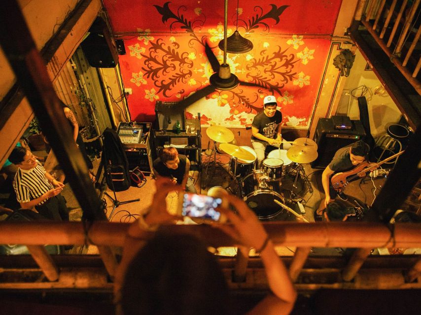 Chiang Mai: Chiang Mai Bar Hopping Guided Night Tour - Quick hit key points