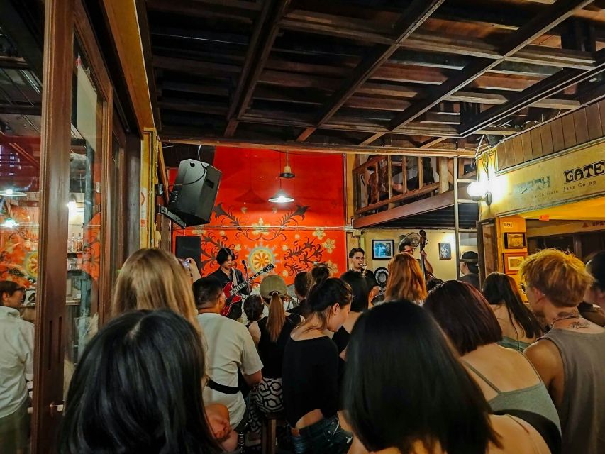 Chiang Mai: Chiang Mai Bar Hopping Guided Night Tour - Ton Goom Riverfront: the alfresco reset
