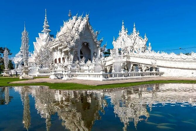 Chiang Mai - Chiang Rai Temples, Long Neck Karen, Golden Triangle - Why This Chiang Mai to Chiang Rai Temple Route Works