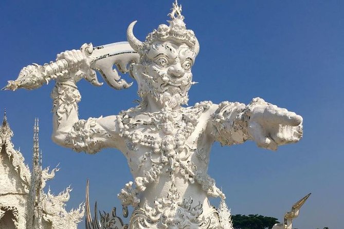 Chiang Mai-Chiang Rai:White-Black-Blue Temple-Golden Triangle-Keren-Boat Trip - What to bring so the day doesn’t feel miserable