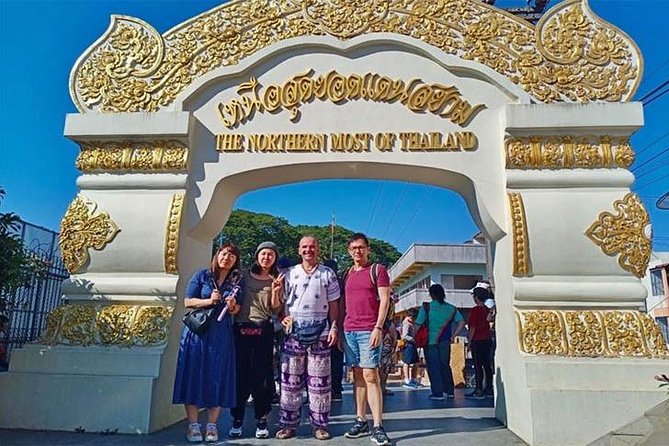 Chiang Mai-Chiang Rai:White+Black+Blue Temple+Golden Triangle+Boat Trip - Mekong boat trip: the best pace break in the itinerary