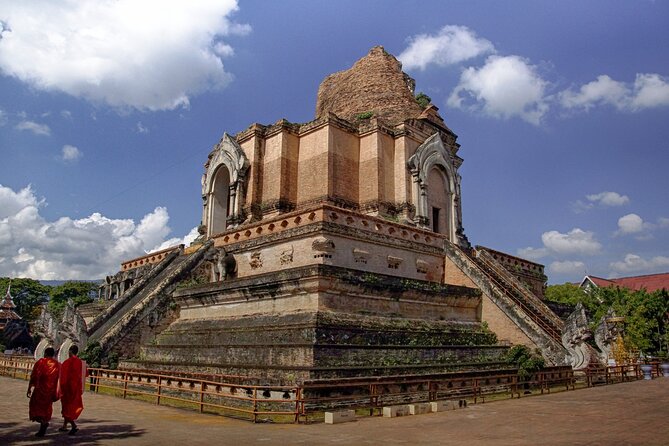 Chiang Mai City Tuk Tuk Tour - Half Day - Wat Phra Singh: Northern Thai style plus calm gardens