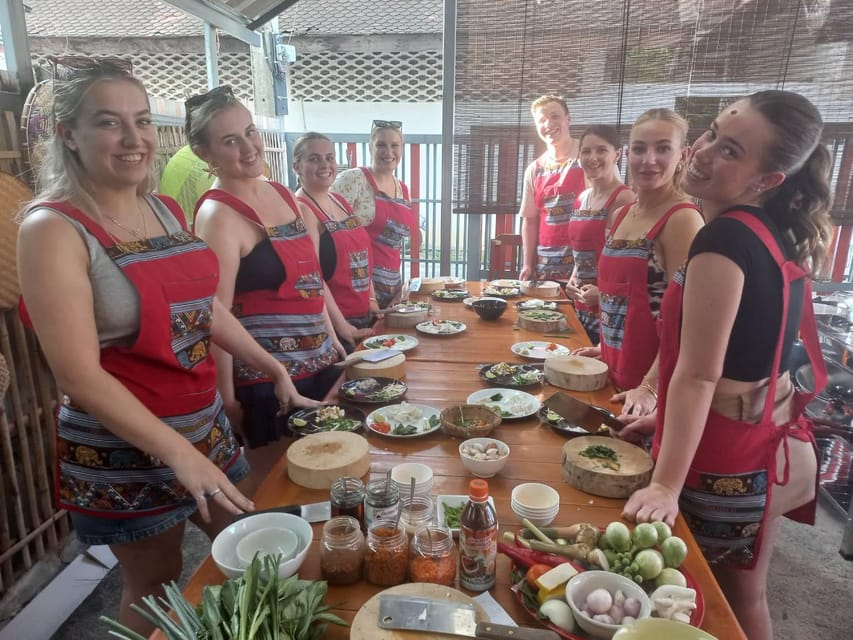 Chiang Mai: Cooking Class with Market and Pickup - The Instructor Factor: English Clarity and Humor That Keeps You Cooking