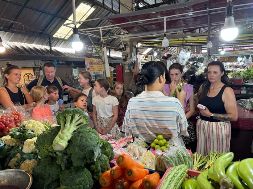 Chiang Mai: Cooking Class with Market and Pickup - How the Class Feels: Hands-On Teaching for Beginners and Strong Cooks