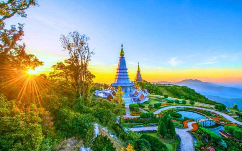 Chiang Mai: Doi Inthanon National Park Sightseeing Only - Twin Pagodas at Doi Inthanon: royal names and wide mountain views