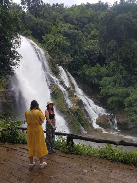 Chiang Mai: Doi Inthanon Park Day Trip with Kiw Mae Pan Hike - Lunch Stop: Hearty Fuel Before the Waterfall