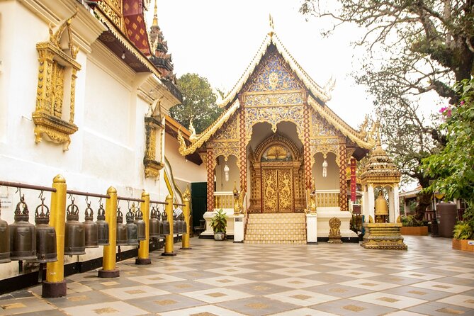 Chiang Mai - Doi Suthep Temple & Wat Pha Lat Hike - Wat Phra That Doi Suthep: golden stupa views and sacred details
