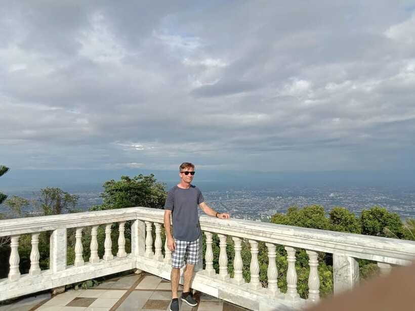 Chiang Mai - Doi Suthep Temple & Wat Pha Lat Hike - Rain happens: how to keep the day feeling good