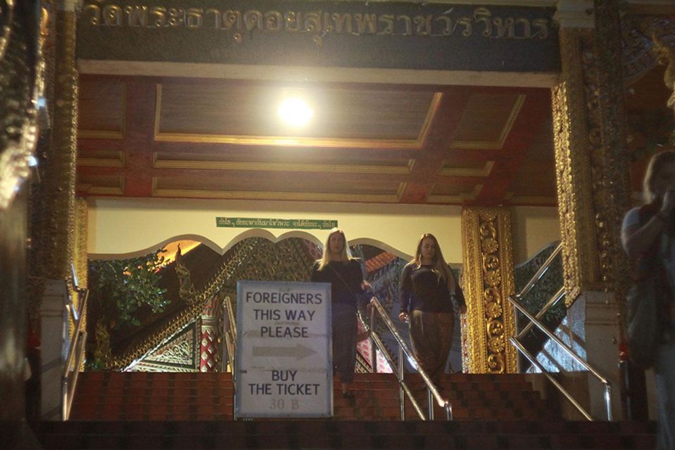 Chiang Mai: Doi Suthep & Wat Umong Twilight Tour with Pickup - Wat Phra That Doi Suthep at Night: Golden Temple and the Naga Steps