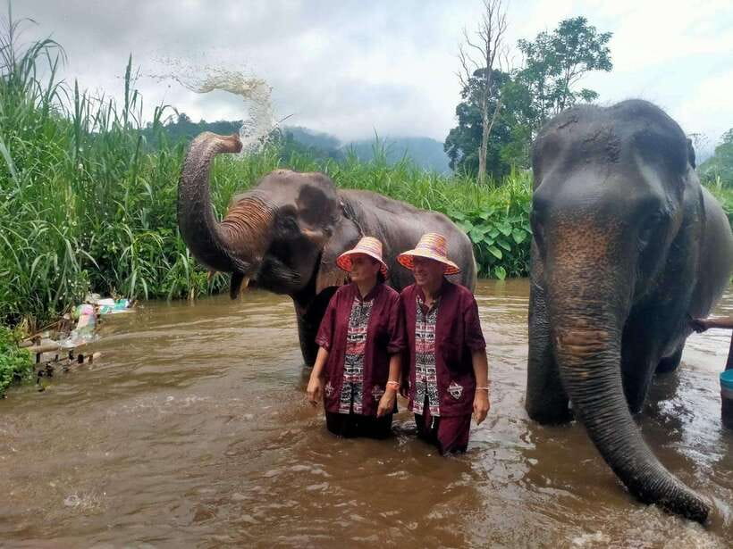 Chiang Mai: Elephants, Sticky Waterfalls, Market and Temple - Morning at the Local Market: More Than Just Photo Stops