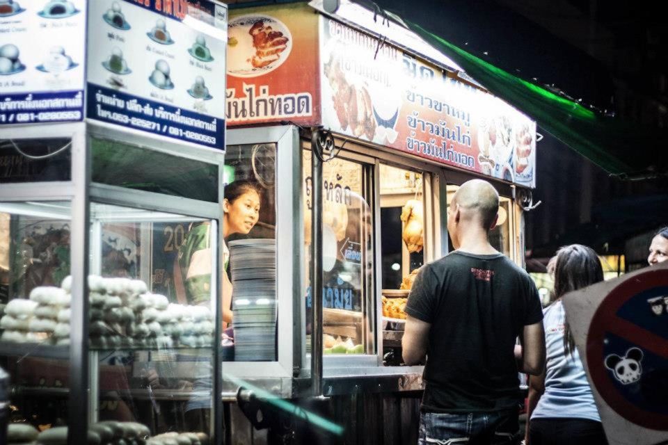 Chiang Mai: Evening Local Street Food Market Tour - Key things to know before you go