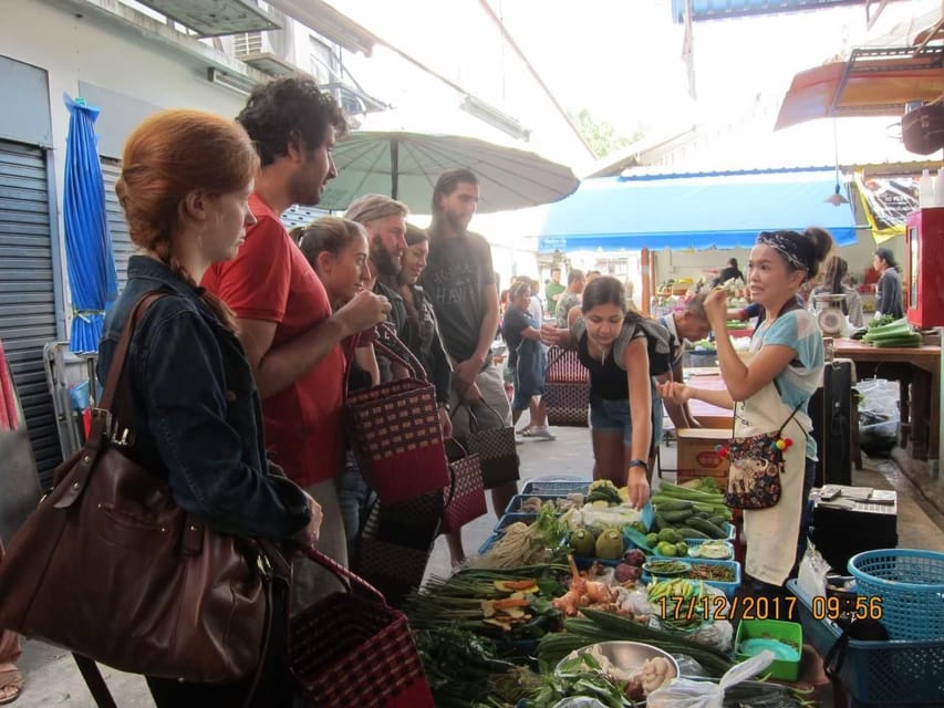 Chiang Mai: Half Day Evening Cooking Class with Market Tour - Cooking in an open-air kitchen: plan for comfort so you can learn
