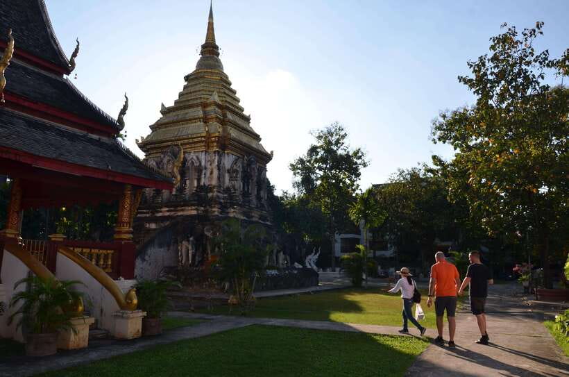 Chiang Mai: Historic Temples and City Guided Walking Tour - Wat Phra Singh: where Lanna temple style shows its best side