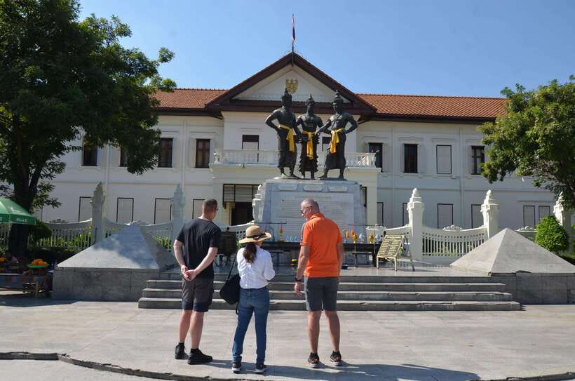 Chiang Mai: Historic Temples and City Guided Walking Tour - Price vs. what you actually get for $21