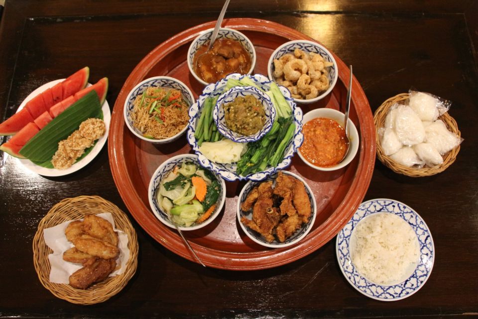 Chiang Mai: Khan Toke Traditional Meal & Dancing Performance - Khum Khantoke at dusk: the setting and why it works