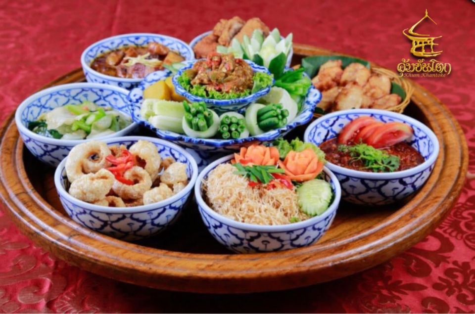 Chiang Mai: Khum Khantoke Northern Thai Cuisine and Show - Food Options: Standard, Vegetarian, Halal, Special, Premium
