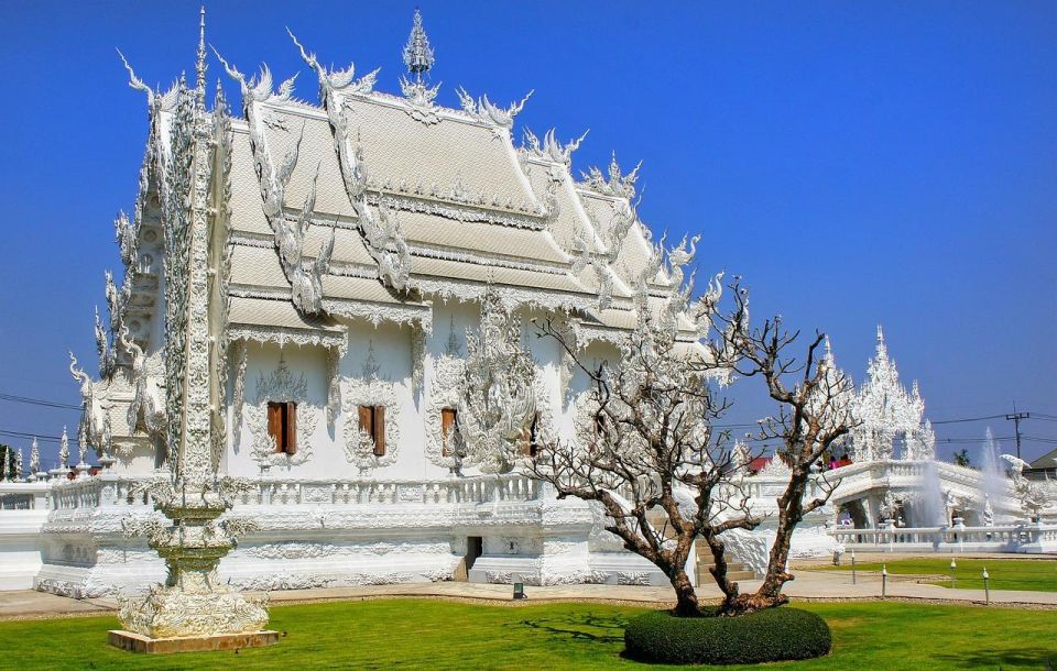 Chiang Mai: Long Neck Village & Chiang Rai’s Iconic Temples - Baan Dam (Black House): Dr. Thawan Duchanee’s Dark Art Museum Feel