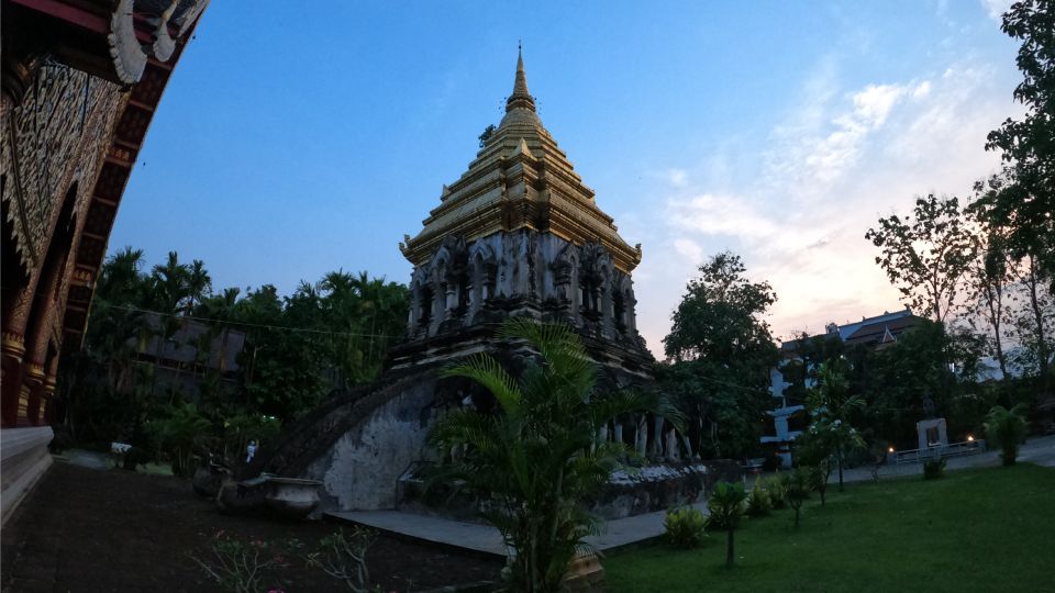 Chiang Mai: Nighttime City Highlights by EV Tram - Moat, Temples, and Gates: How the Tour Shows the City Without Exhausting You