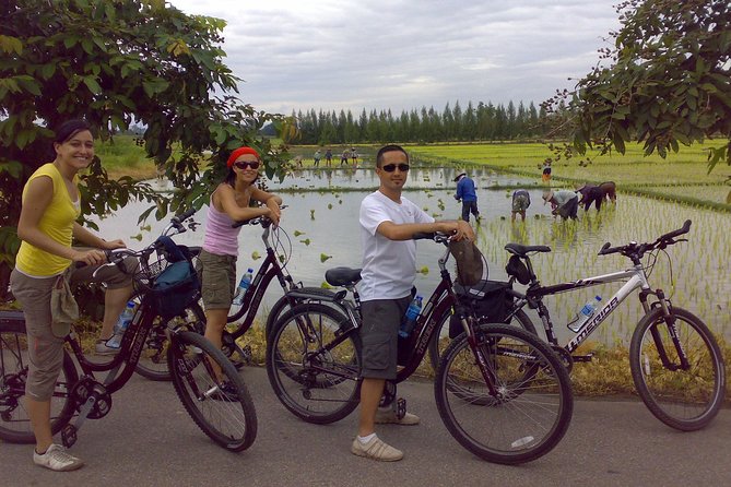 Chiang Mai Paradise Full-Day Cycling Adventure Tour - Baan Tawai Village: a quick craft stop with time to breathe
