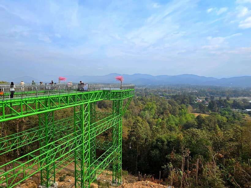 Chiang Mai: Sticky Waterfall scenic loop unseen lake &temple - Mae Kuang Dam Viewpoint: Lake Scenery Before the Bridge