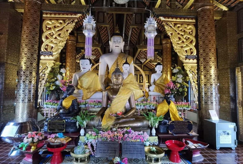 Chiang Mai: Temple And City Walking Tour Part I - Dress code and behavior rules: It’s not a guesswork situation