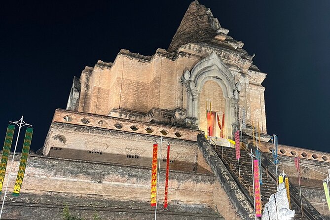 Chiang Mai Temples and Market Tuk-Tuk Evening Night Tour - Why this Chiang Mai night temple tour makes sense