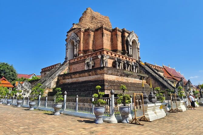 Chiang Mai Temples Visit Walking Tour with Ex-Monk Guide Part 1 - Wat Phra Singh: 14th-Century Craft, Lion Buddha, and a Separate Admission