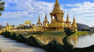 Chiang Mai: White and Blue Temples and Lalita Cafe - Mae Kachan Hot Spring Stop: The Best Kind of Brief Break