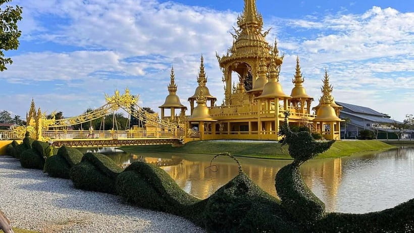 Chiang Mai: White and Blue Temples and Lalita Cafe - Mae Kachan Hot Spring Stop: The Best Kind of Brief Break