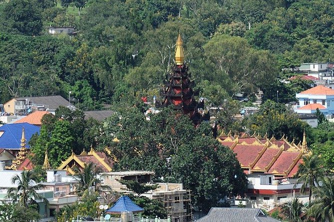 Chiang Rai Day Tour from Chiang Mai + The Long Neck Hill Tribe With Boat - A One-Day Chiang Rai Plan That Starts in the Van