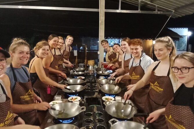 Cooking class in organic garden and local market tour ThaiCottage - Sticky rice with mango: learning the Thai dessert rhythm
