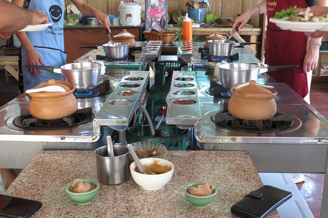 Evening Thai cooking class - Curry paste from scratch: the skill that makes you feel confident