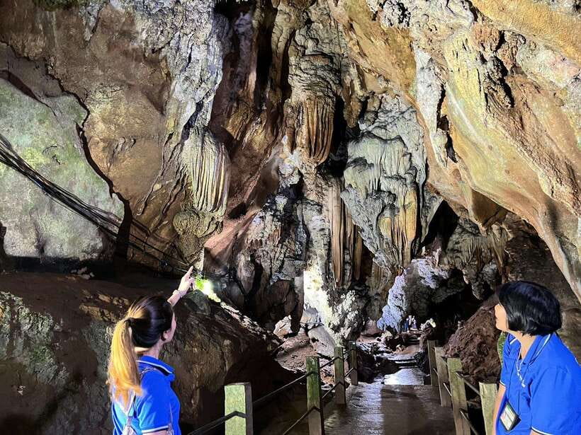 From Chiang Mai: Chiang Dao Cave & 5 Hill Tribe Villages - Orchid and butterfly farms: a relaxing reset before the next stop