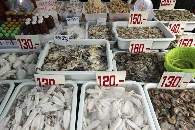 Go where the locals go, Eat what the locals eat! Food Tour with Local Foodies - Should you book this Chiang Mai Food Tour?