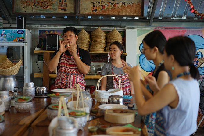 Half-Day Chiang Mai Cooking Class: Make Your Own Thai Foods - Morning vs Afternoon: When the Market Tour Happens
