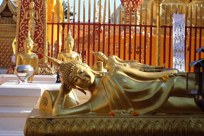 Half Day - Small Group - Doi Suthep Temple and Hmong Village Tour - Wat Phra That Doi Suthep: temple etiquette and the city overlook
