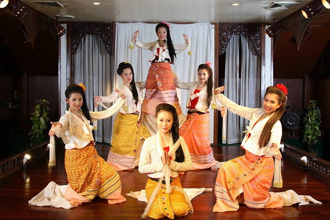 Khantoke Dinner and Cultural Show At Old Chiang Mai Cultural Center - Shopping for handicrafts: quick, useful, and optional