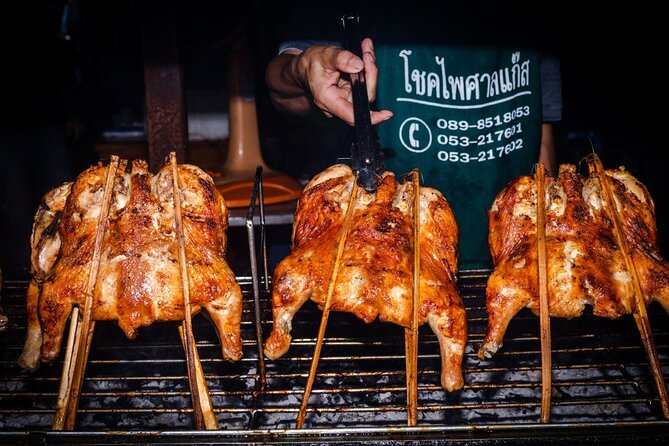 Lanna Kingdom Chiang Mai Food Tour with 15+ Tastings - The meet-up and route flow: Wat Lok Moli to Nimmanhemin