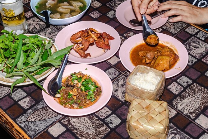 Lanna Kingdom Chiang Mai Food Tour with 15+ Tastings - Small group energy: why “up to 8” changes everything
