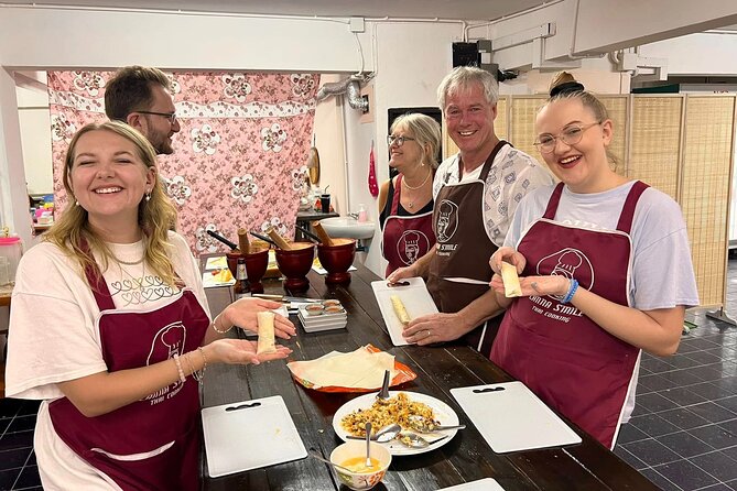 Lanna Smile Thai Cooking Class in Chiang Mai with Market tour - The market tour: you shop like a cook, not like a tourist