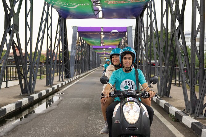 Motorbike Food Tour in Chiang Mai - English-speaking guides, your own driver, and why it matters