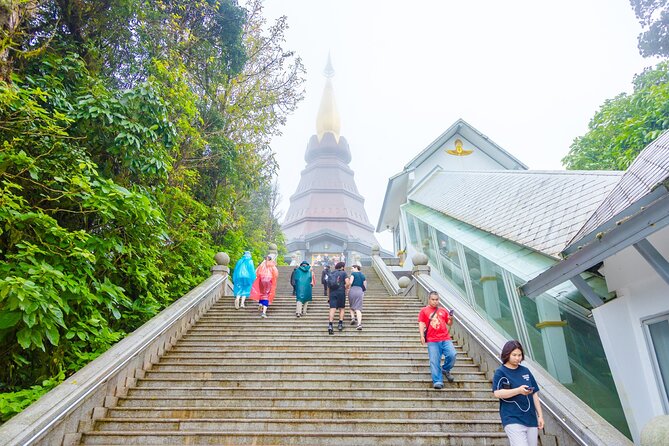 Pha Dok Siew Nature Trail & Doi Inthanon National Park From Chiang Mai - King & Queen Pagodas: A Site You Should Dress for