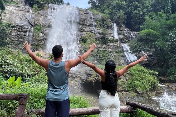 Private Tour to Doi Inthanon including Twins Pagodas and Hiking - Ban Mae Klang Luang and the Karen Hill-Tribe Village Stop