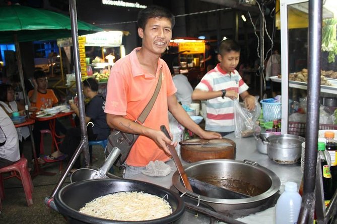 Small-Group Chiang Mai Evening Street Food Tour - Walking vs Songthaew: The Local Transport Part (and One Caveat)