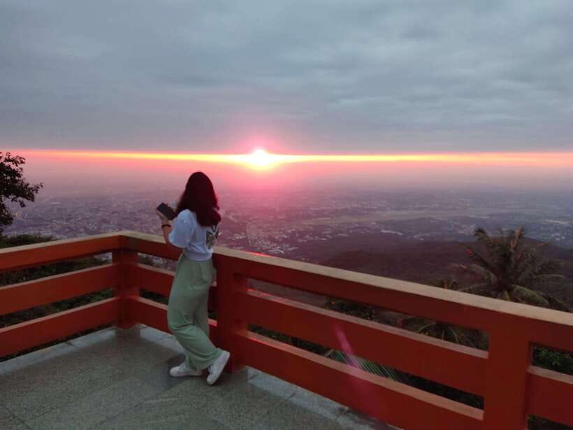 Spiritual Sunrise Wat Doi Suthep, Pha Lat, Alms & Meditation - First Light at Doi Suthep: Why This Tour Works