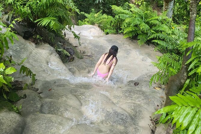 Sticky Waterfall Chiang Mai and Mae Ngat Boat Tour - Stop 3: Sticky Waterfalls (Nam Phu Chet Si) and how to enjoy the “sticky” part